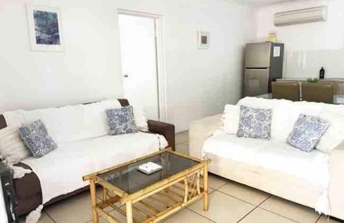 Picnic Bay Apartment | Serenity on Magnetic