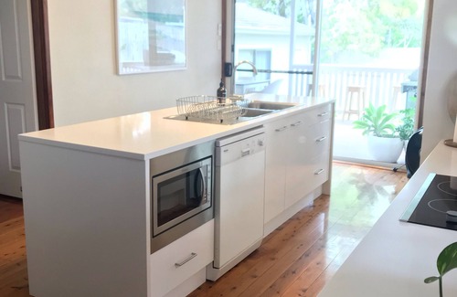 Hawks Nest Cottage | Serenity - our peaceful beach cottage