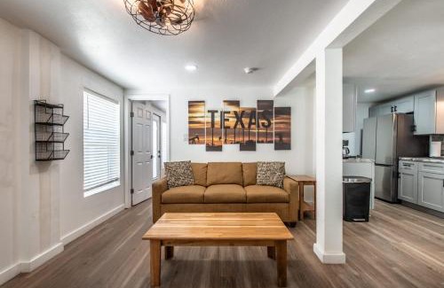 Del Mar Apartment | Serenity Suites C