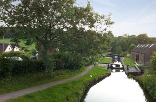 Stoke-on-Trent House | Serenity- Uk38551