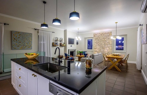 Rantatika Villa | Serenity Villa - Three Bedroom Villa, Sleeps 6