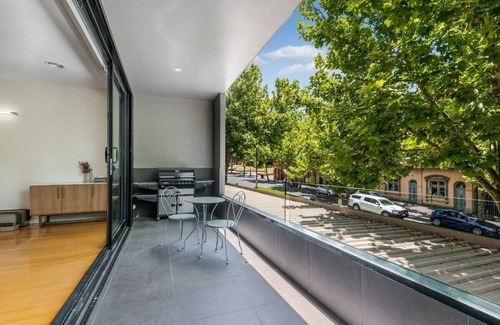 Bendigo Apartment | Serpentine Park on View
