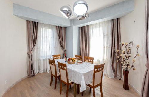 mtatsminda Apartment | Serviced Apartment on Rustaveli Avenue 9