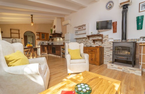 Fornalutx Villa | SES BEGUDES - Beautiful chalet with private pool and stunning mountain views. Free WiFi.