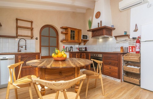 Fornalutx Villa | SES BEGUDES - Beautiful chalet with private pool and stunning mountain views. Free WiFi.