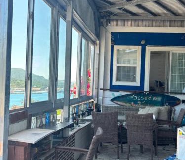 Motobu House | Sesoko Terraceビーチへ徒歩5分眺めのいい家,お一人又はお二人様の場合は母屋のみのご利用になります