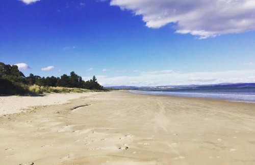 Seven Mile Beach House | Seven Mile Beach House - 5 minutes to the Airport