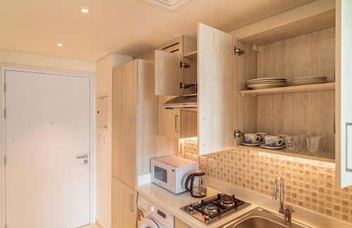 Palm Jumeirah Apartment | Seven Palm Jumeirah Studio - Private Beach Access