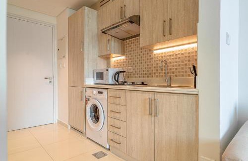 Palm Jumeirah Apartment | Seven Palm Jumeirah Studio - Private Beach Access