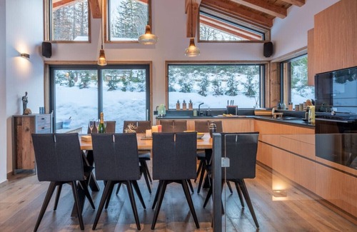 Le Lavancher Ski Chalet | Seven Summits · Magnificent Modern Chalet | Hot tub | Pool | Sauna