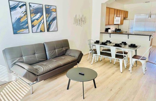 Reno House | Sevenplex Breing The Entire Team/14Bd 14.5Ba/Sleeps49