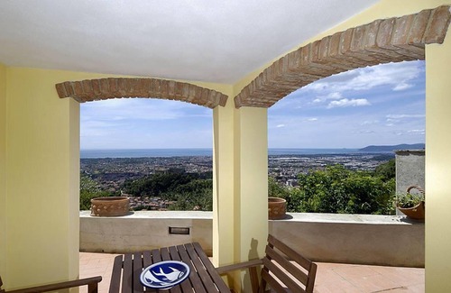 San Carlo Terme Apartment | Seventh Heaven' flat with shared pool