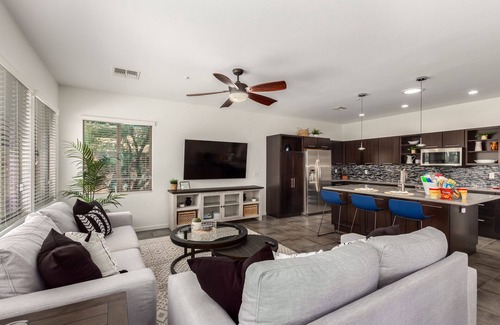 Seville House | Seville Home w/Heated Pool! 30 Night Min