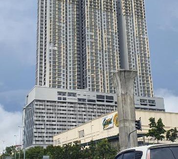 Seri Kembangan Apartment | SFERA ATMOSPHERE MAEPS Serdang Free WiFi Netflix Sky Garden Infinity Pool Facing Putrajaya