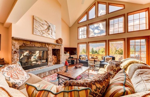 Bretton Woods House | SH4 Bretton Woods condo with Hot Tub next to skiing and Mt Washington Hotel ski slopes views