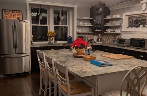 Madison House | Shabby Chic Retreatn“Greenfield Cottage”