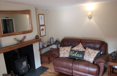 Shaftesbury Cottage | Shaftesbury, Dorset, cosy equipped stone cottage