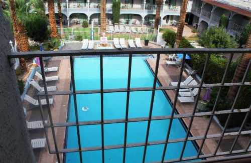Gateway District Hotel | Shalimar Hotel of Las Vegas