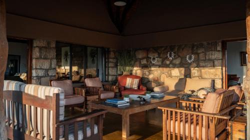 Pont Drift House | Shalimpo Safari Home - Mashatu Game Reserve