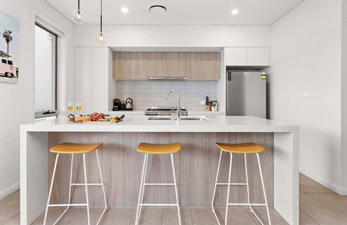 Shell Cove House | Shallows Coastal Retreat - Walk to Beach