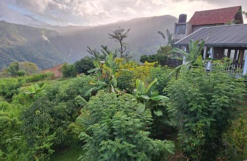 Ella Bed & Breakfast | Shambala Retreat-Villa in Ella with mountain & Waterfall Views