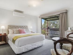 Kangaroo Gully Bed & Breakfast | Shambhala Guesthouse