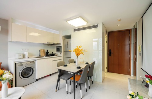 Downtown Shanghai Apartment | Shanghai Hills & Wanye Prime Stay