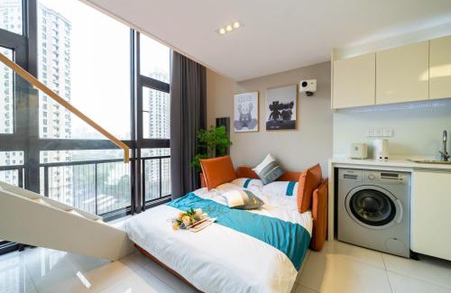 Jing'an Apartment | Shanghai Hills & Wanye Prime Spacious Loft with Multi Rooms near Metro Line 13 and The Bund