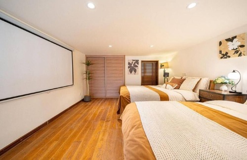 Jing'an House | Shanghai Hills& Well-time MCM Family B&B