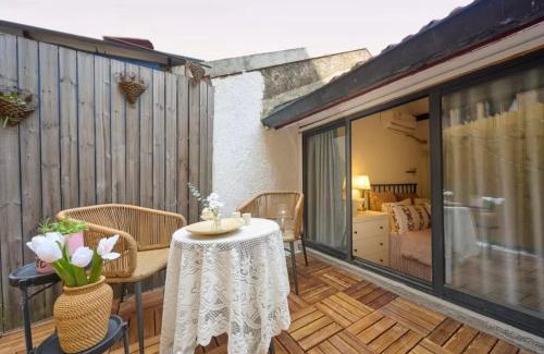 Jing'an Apartment | Shanghai Hills&Well-time Scandi Loft with Terrace Near Line2 Jing'an Temple