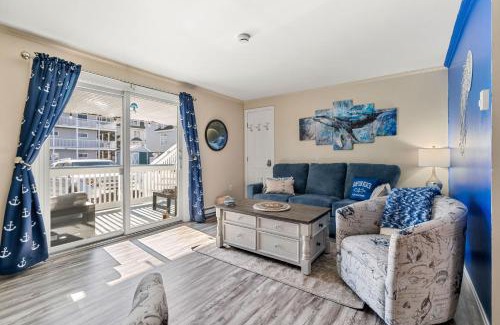 Hampton House | Shangri-La Escape-Steps to Beach and Marina-AC