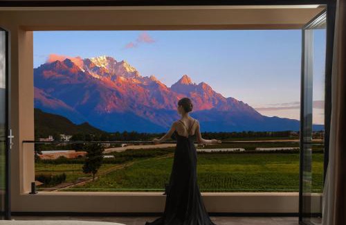 Gucheng District Hotel | ShanJuanYun Panoramic Sunlit Yulong Snow Mountain Hotel
