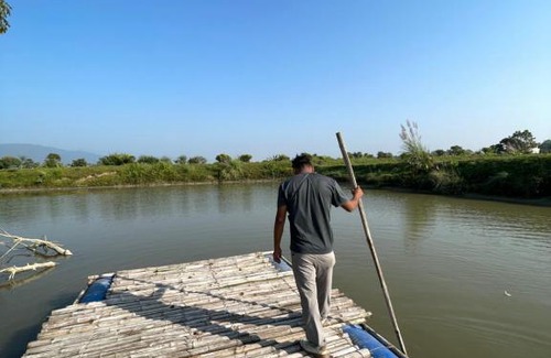 Sauraha House | Shanti home