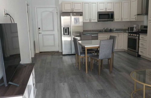 Tavares Condo | Shantiniketan I 1/2801/50 minutes to the Disney 2 mile to down town Tavares.