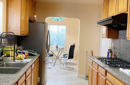 East San Gabriel Bed & Breakfast | Share house - Sunset 1 guest only room near DTLA