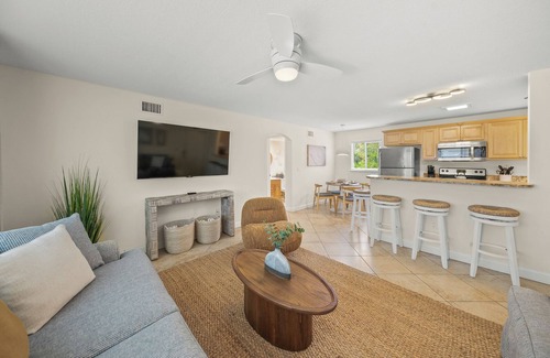 Siesta Key Village House | Shared Heated Pool, Steps to Siesta Key Village/Beach, Large Backyard
