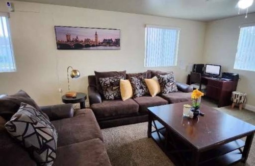 Los Angeles House | Shared Living - New Home - Safe & Clean