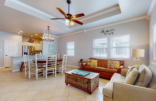 Safe Harbor House | Shared Pool, Near Beach, Golf Cart Access