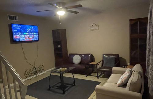 West Arlington House | Shared Women only , Comfortable , Beds w/TVs