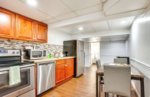 Englewood Apartment | Shared Yard, 4 Mi to NYC: Englewood Apartment!