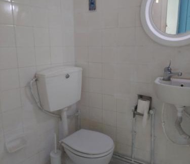 Thissio House | SHARING ROOM IN NEAR THISSIO METRO STATION BY ACROPOLIs