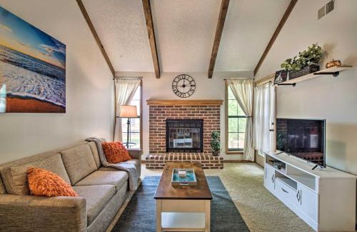 Shawnee Apartment | Shawnee Condo Less Than 10 Mi to Downtown Kansas City!
