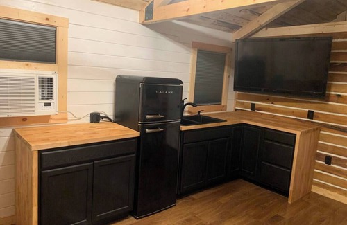 Goreville Cabin | Shawnee Tiny Cabin near Ferne Clyffe with Hot Tub