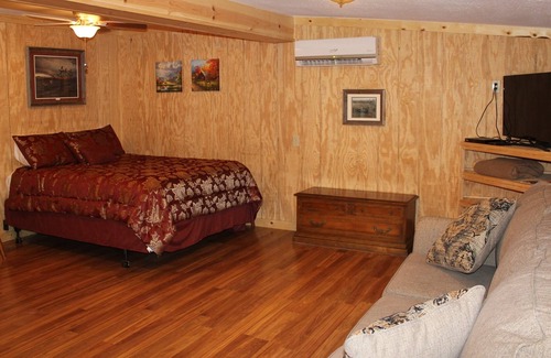 Goreville Apartment | Shawnee Trails Lodging and Suites