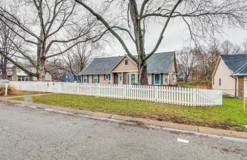 Shawnee Apartment | Shawnee Vacation Rental about 11 Mi to Kansas City!