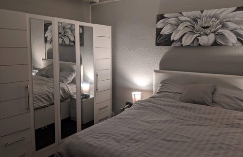 Stourbridge Apartment | Shayan Studio Flats Stourbridge