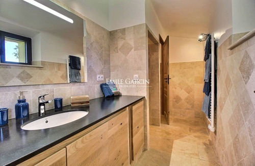 Brue-Auriac House | Sheepfold for rent in Brue-Auriac, Var, in the heart of nature