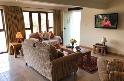 Snowshill Village House | Sheepscombe Byre