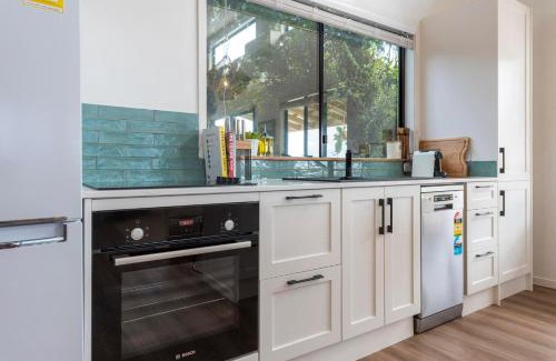 Elanora Apartment | Sheket