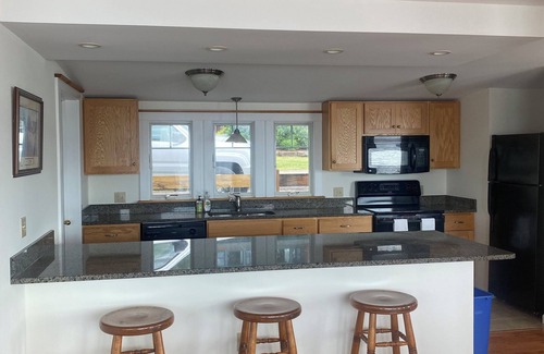 Shelburne House | Shelburne Bay Waterfront Getaway